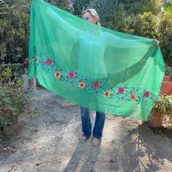 Large Embroidered Scarf, Green, Fringed, Soft scarf, pink,green,red, flowers - Picture 3 of 4